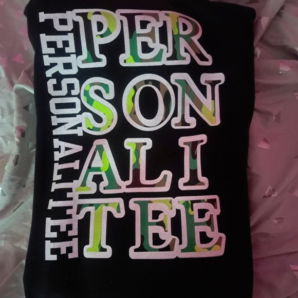 Personalitee - Picture 1 of 2